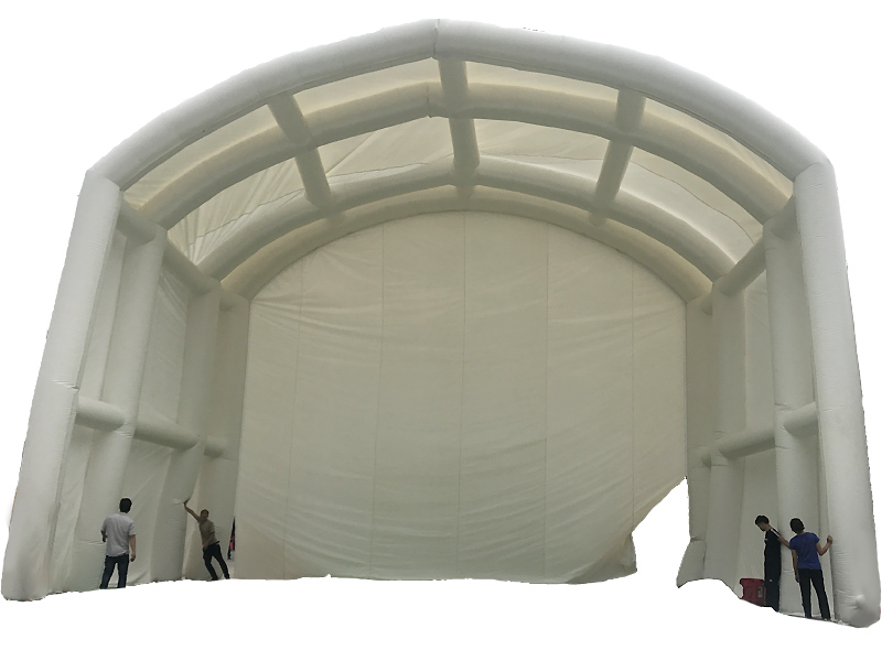 riesiges aufblasbares Zelt